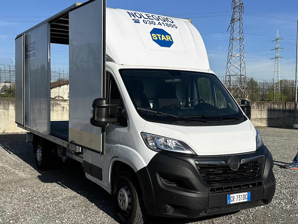 IVECO DAILY FURGONATO IN ALLUMINIO