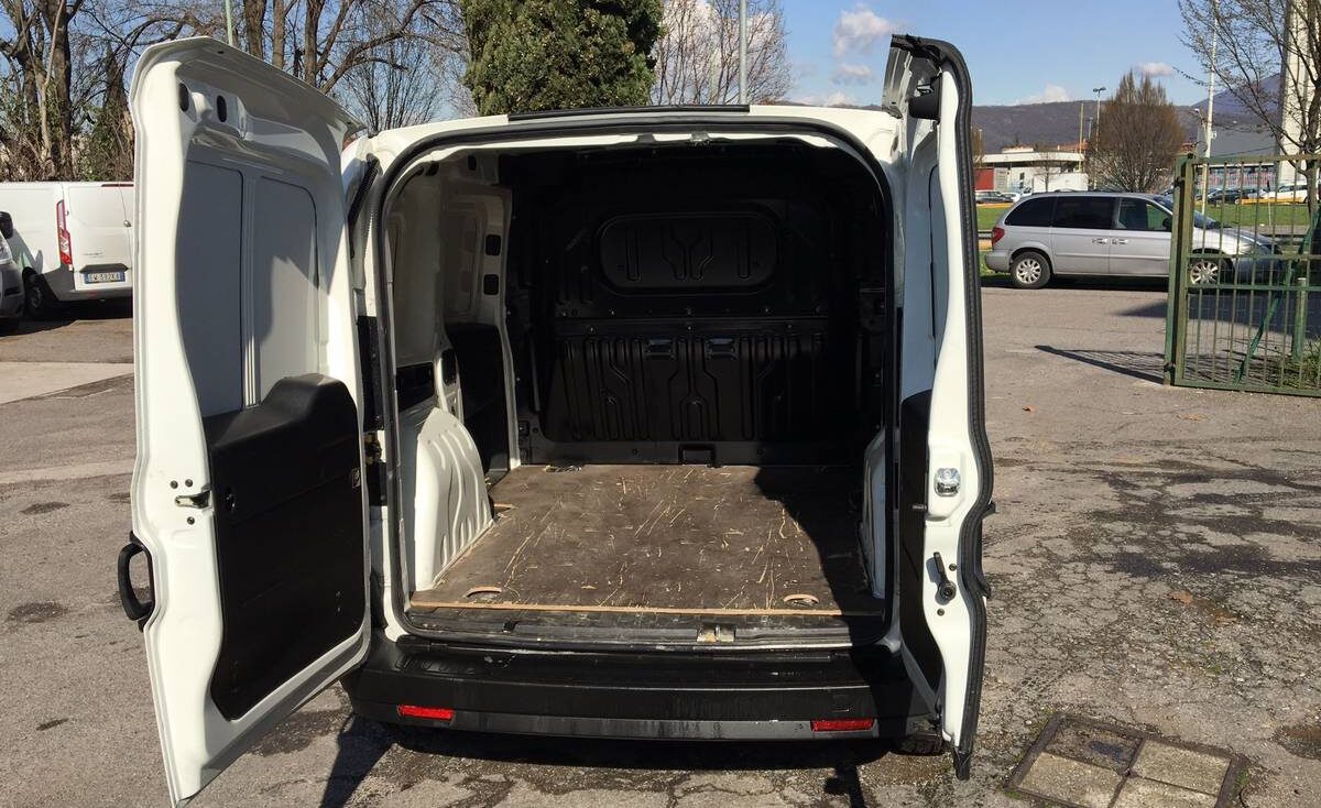 fiat doblo minivan 2 2 o e1753350294712