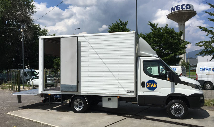 iveco daily furgonato con sponda idraulica 12 2 o